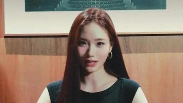 小S的二女儿Lily开画展，Lily从小便展现出了超强的艺术天赋，她坚称自己不想当明星