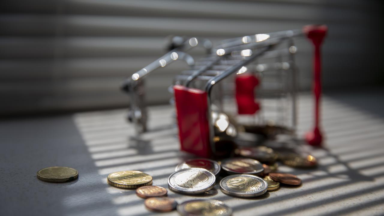 经济学家滕泰：建议万亿消费补贴，不再针对具体商品