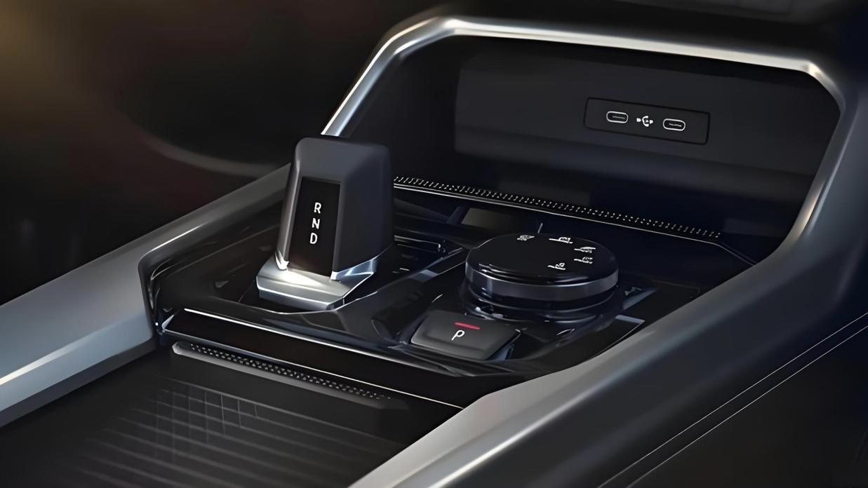 又一法系帅气SUV，标配哈曼卡顿高级音响，1.3T发动机+6速双离合