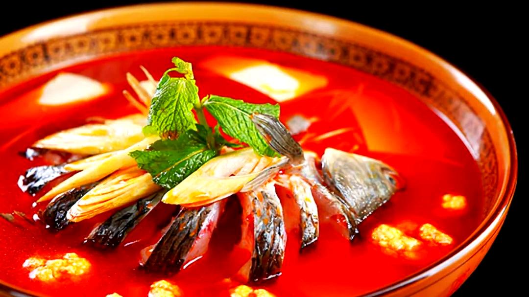 千年酸汤香飘四海: 探秘贵州凯里酸汤鱼的非遗密码