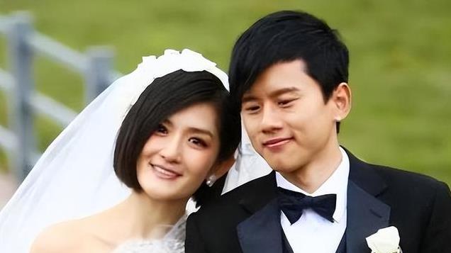 张杰谢娜被传婚变，当事人发博回应，5年相恋13年婚姻恩爱依旧