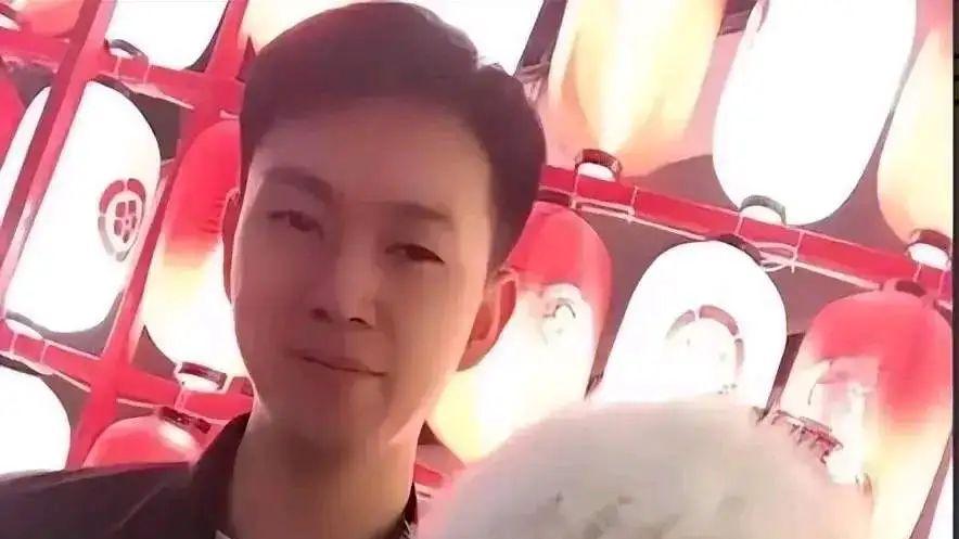 两年家暴16次，小谢开始被质疑！满嘴谎言，把自己包装成可怜人
