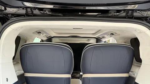 极氪009光辉版售价78.9万，定义“四座超豪华MPV”新品类