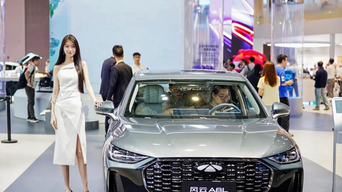 续航2369.915km、油耗2.08L，奇瑞风云A8L树立中级混动轿车新标杆