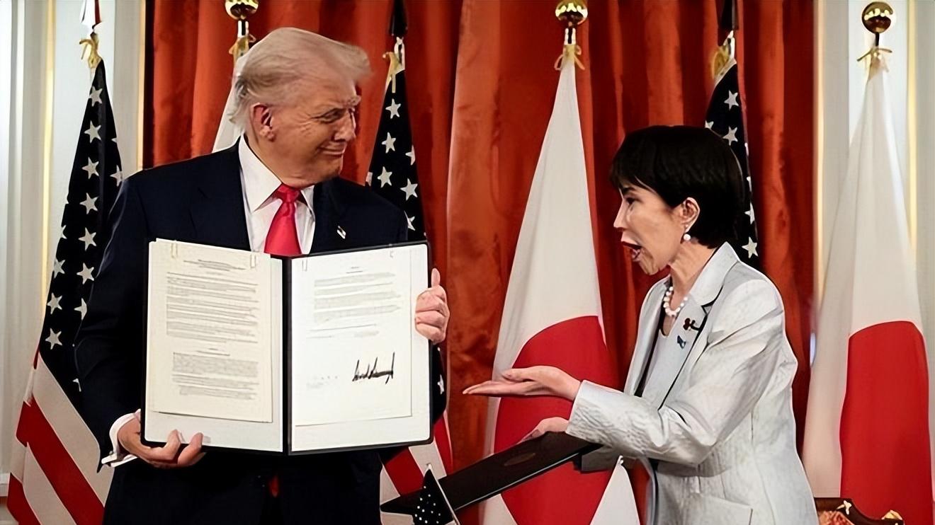 特朗普亚洲行，日韩 “争爸赛” 卷疯了！献媚却换不来关税松绑