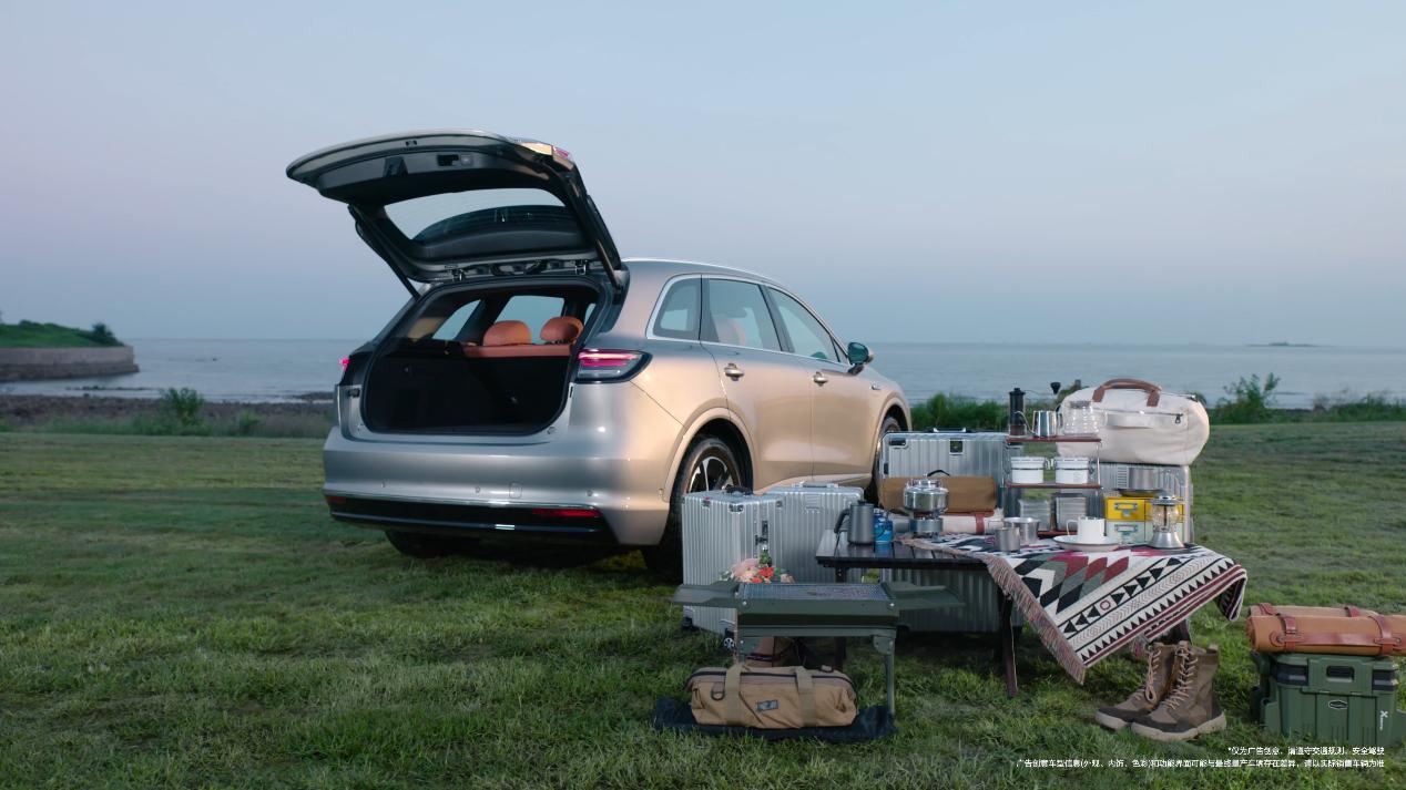 不当那个匆匆过客！车载小艺变身“本地土著”，带你深挖城市故事