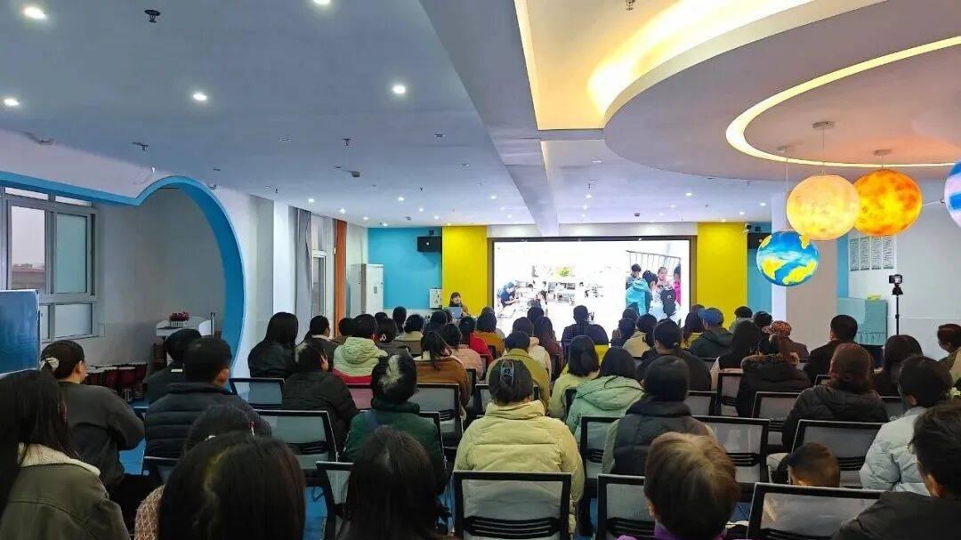 安阳市北关区第三幼儿园举办“幼小衔接”专题家长讲座