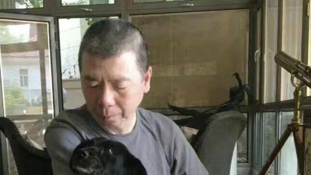 洛杉矶山火肆虐，冯小刚辟谣住宅被烧，本人发声：造谣将承担后果