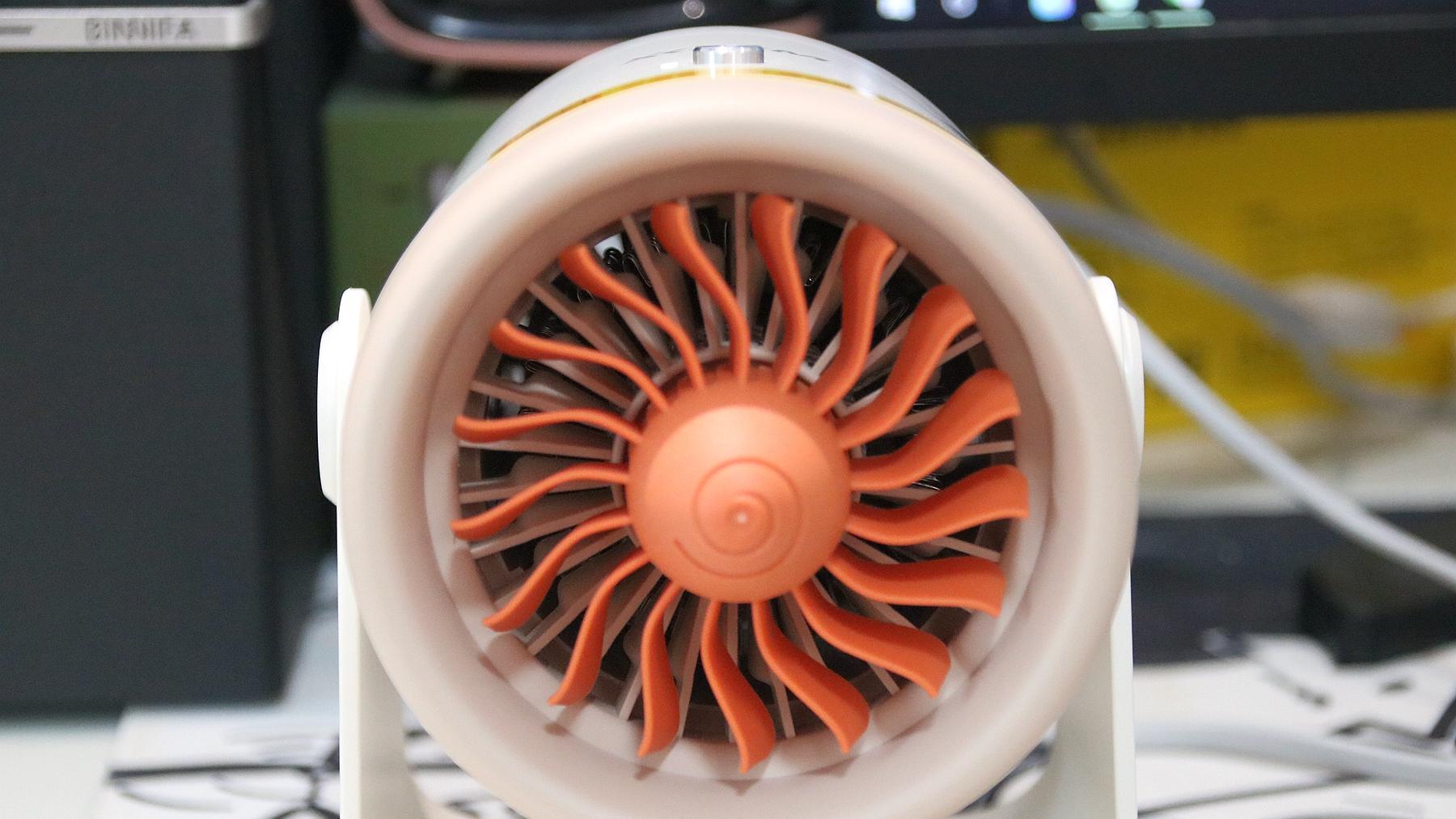 2秒速热+静音节能：这台桌面暖风机让办公室和卧室暖成小阳春