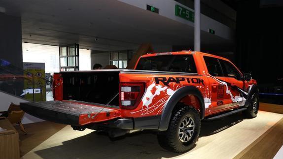 驾驭极限，福特F-150猛禽越野赛道新标杆！