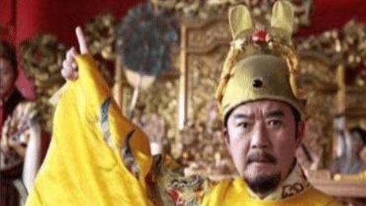 朱元璋请名师教子，名师问道：不听话能打吗？朱元璋只说了4个字