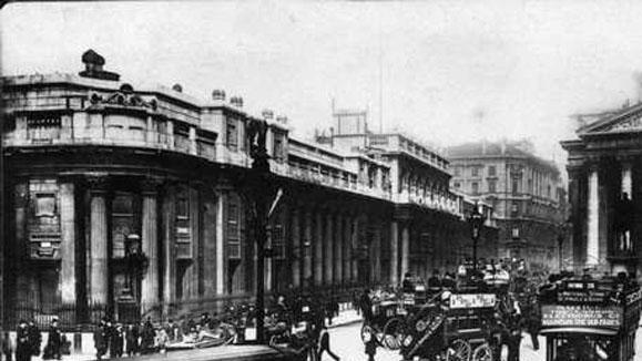 我卖掉燃油车换上了纯电车，开了2年后，总结出5大优点3大痛点！