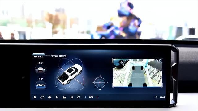 空气悬架加持，轴距3米3空间宽敞，竖置贯穿尾灯搭配5.8秒破百性能