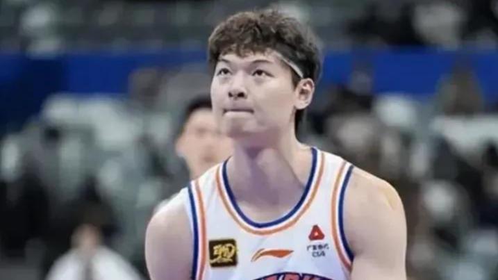 张镇麟得7分定位不清晰，卢伟不会用人，王哲林需要帮手！
