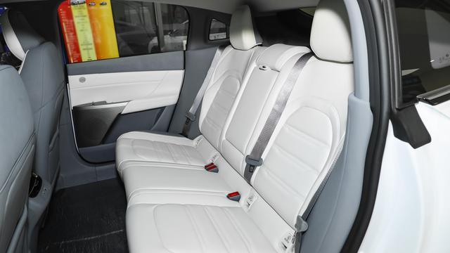 10万级“全能选手“，620km续航+5.8秒破百，这台国产车真香！