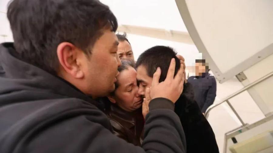 偷渡回国，这可不是闹着玩的！40个中国人从泰国偷渡回来，立马就被遣返了。为了这事