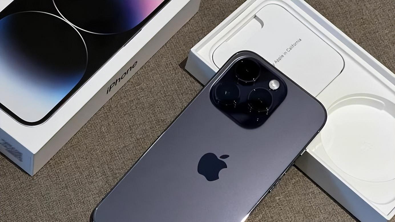 年末苹果放大招：iPhone 16降至4669元，配置给力可长用