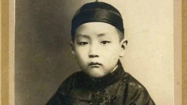 孔子“遗产”真强大，历2000年世袭不断：第77代孙出生即巅峰