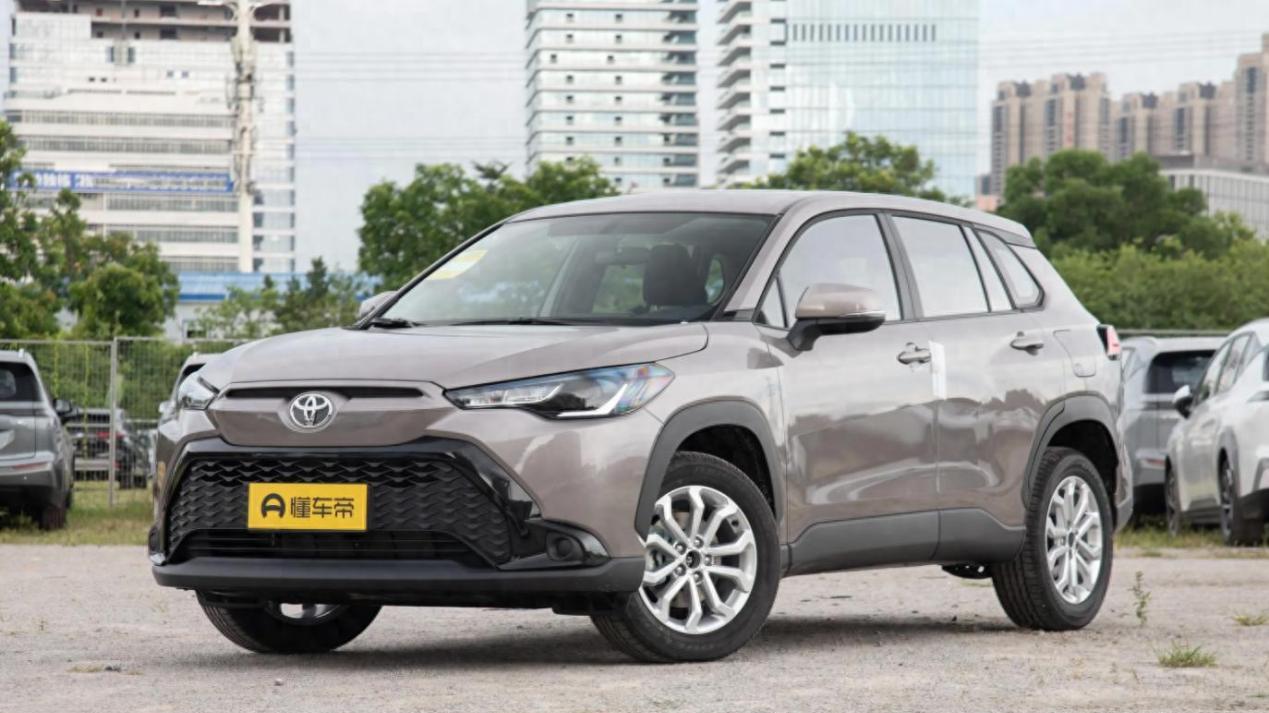 家用SUV搭2.0引擎，8万配10.25英寸屏，顶配油耗才4L，适合工薪族