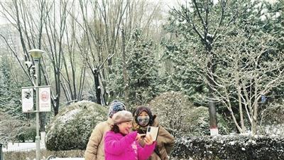 太原：雪景美如画 游客皆陶醉