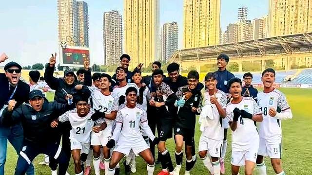 中国男足4场狂进38球！下场战平就能晋级，力争闯入亚洲八强