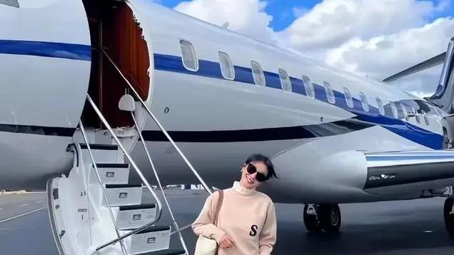 姜尘自曝为没当小三而自豪，认为美国空气香甜，每个人都该来看看