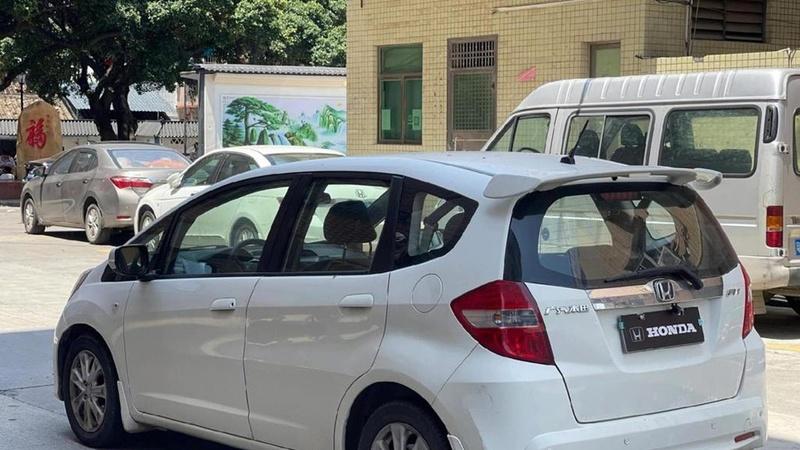 本田飞度主动进气格栅新增，冷启动升温更快，暖风效率提升