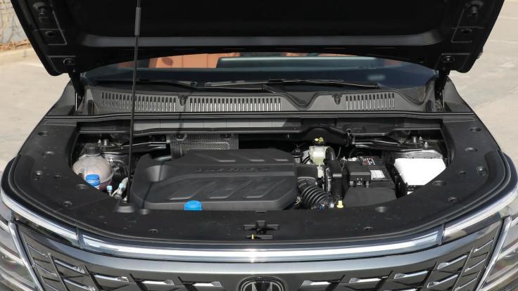 大五座SUV又有了新选择？优惠后10.49万起售，油耗6.89L/100km