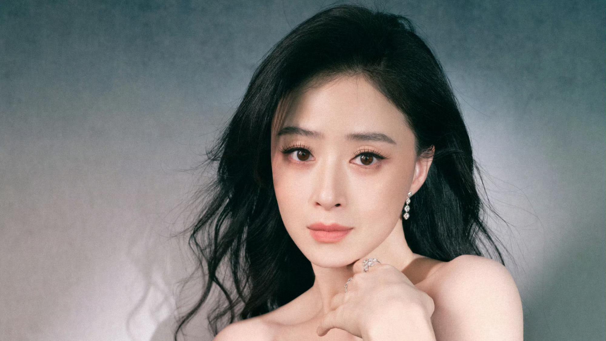 蒋欣体重新动态：悄然瘦下二十斤，背后有何改变密码？