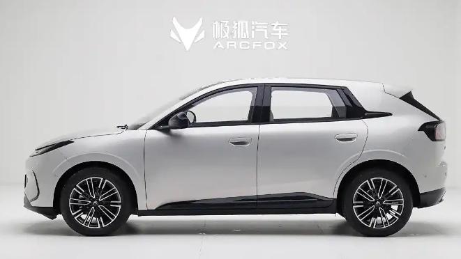 五菱缤果S 6.88万起预售，挑战同等级车型诚意VS割韭菜？