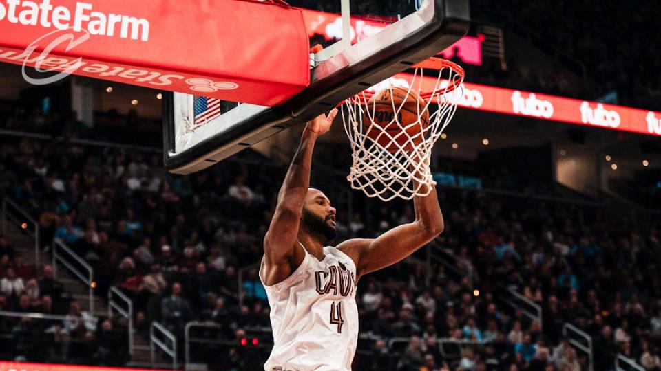 爱德华兹狂轰44分，森林狼遭遇21分惨败东部第一骑士