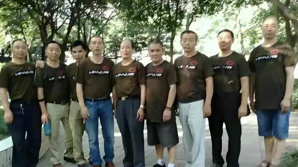 那年，提干考试，我不但不知情，还偷偷跑八一镇看电影…
