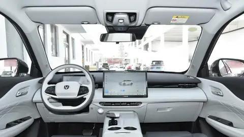 UNI-Z战舰版对比星舰7探索+版，两款新能源SUV，谁更值得入手？