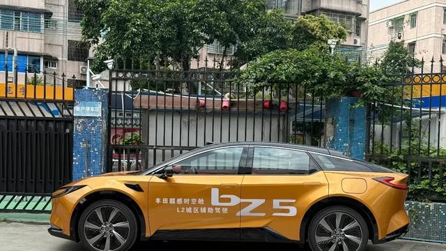 丰田章男指出： “中国汽车现在忽视了造车的安全、可靠、操作”