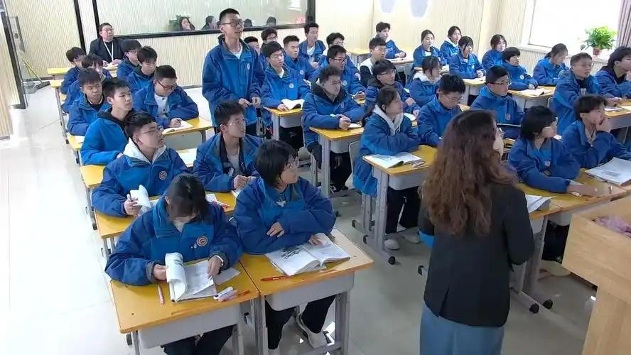 为什么如今的教育，眼里看不到学生？