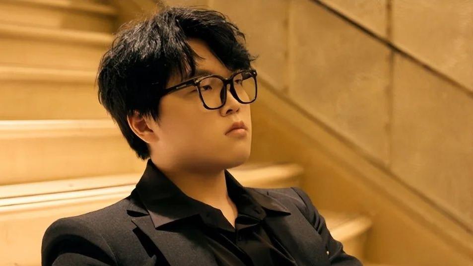 Bin回复网友进S赛也要拿出来说？引Rookie粉丝不满，被指内涵