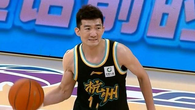 伤魔咒再临！广厦豪阵折戟常规赛末段，孙铭徽报销恐重演季后赛！