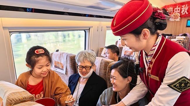 中秋旅途添雅趣 特色活动获点赞