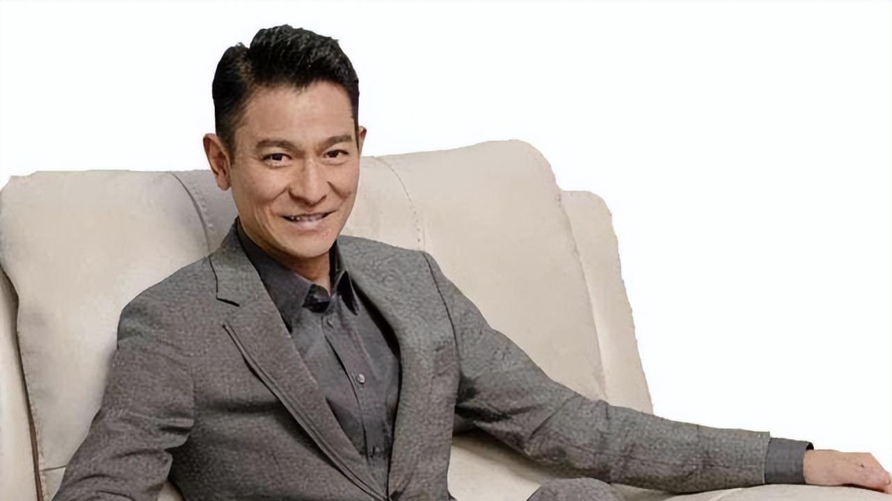 刘德华，娱乐圈的慈善侠客与唯一“宿敌”