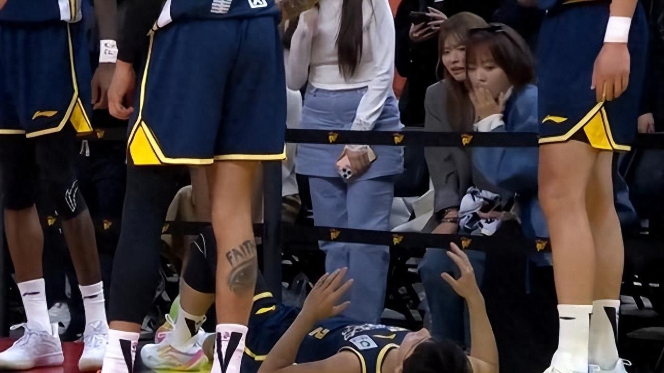 广东险胜南京，赛后却有2个坏消息，徐杰受伤 胡明轩废了