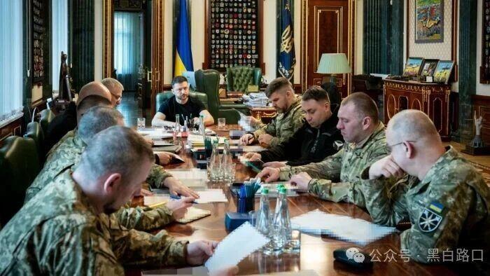 11月16日俄乌：俄军改变战术，乌军导弹袭击有意外收获