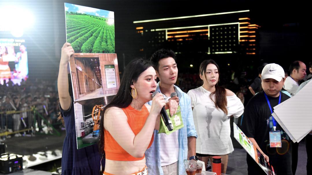 唐艺携4600万粉丝助力咸宁公益直播：24.9万单成交背后，农特产品与城市魅力双出圈