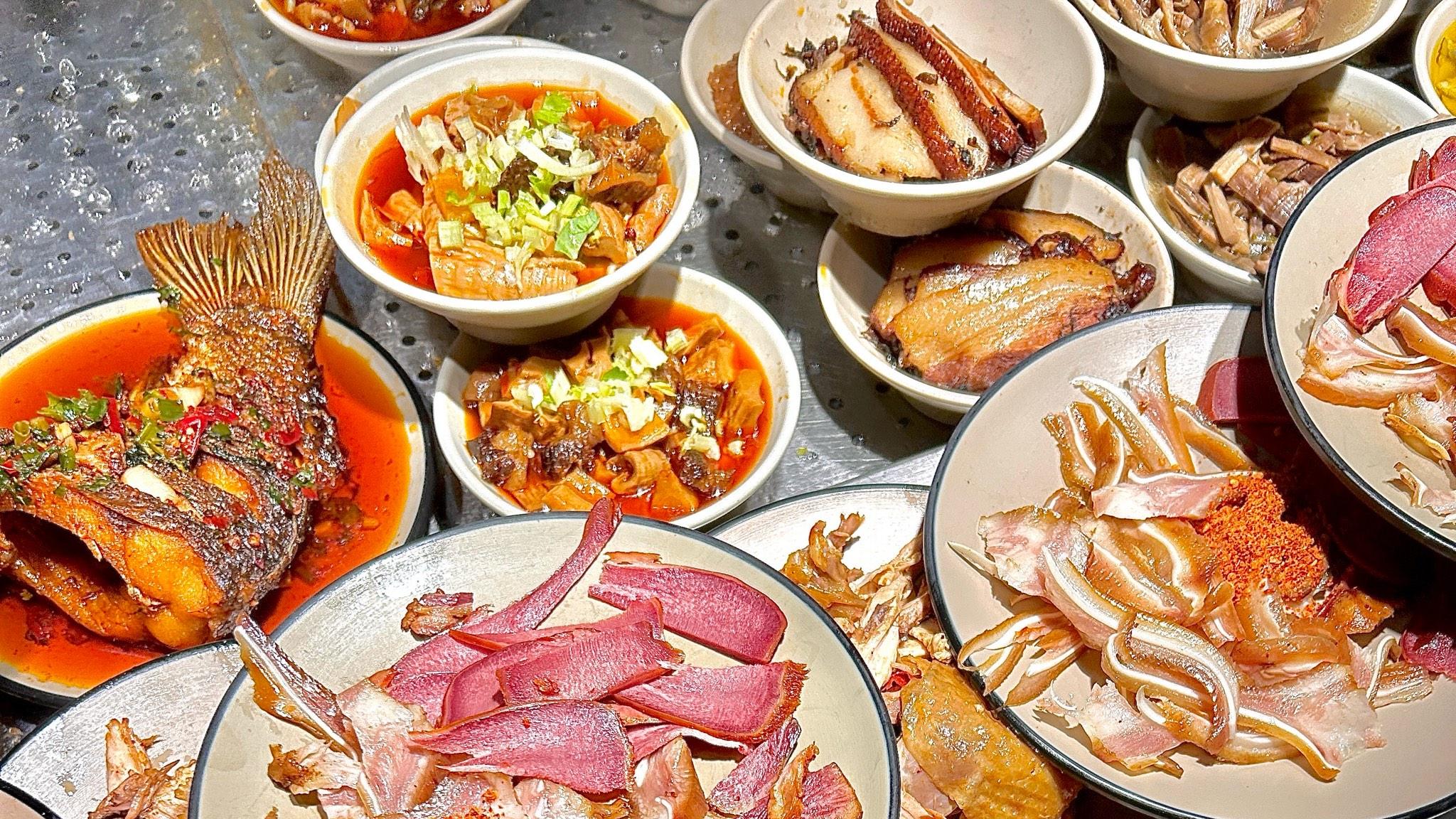 川渝地区隐藏最深的美食之都，当属这三座小县城，夏日逛吃约起来