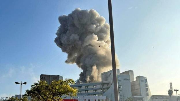 以色列南部医院被炸，证券中心受损，伊朗的高超导弹，美以防不住