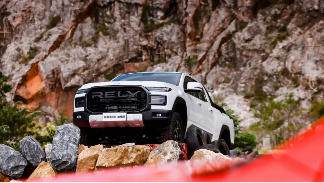 整车终身质保首创者：威麟R08重塑皮卡服务新标杆