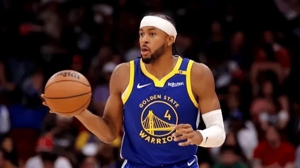 勇士这两首发纯纯黑洞！穆迪攻守全崩难稳定，格林太影响节奏了！