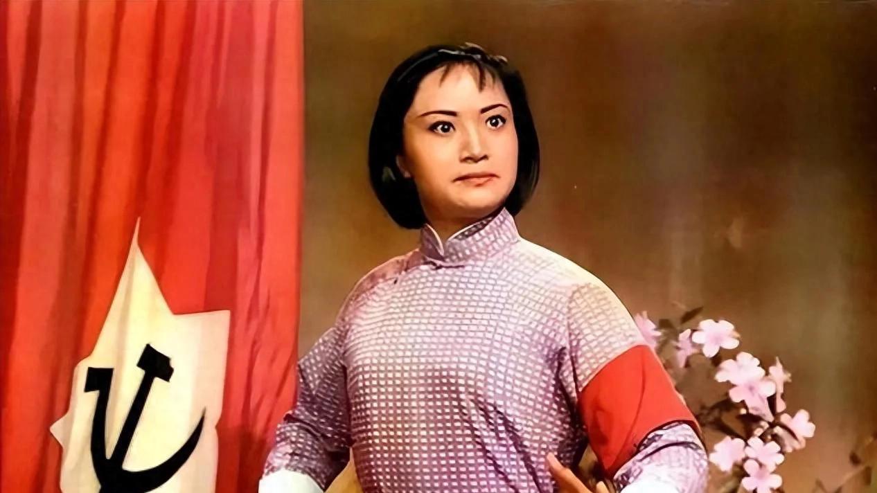 从革命女杰到“白骨精”，杨春霞的戏剧人生与未解心结