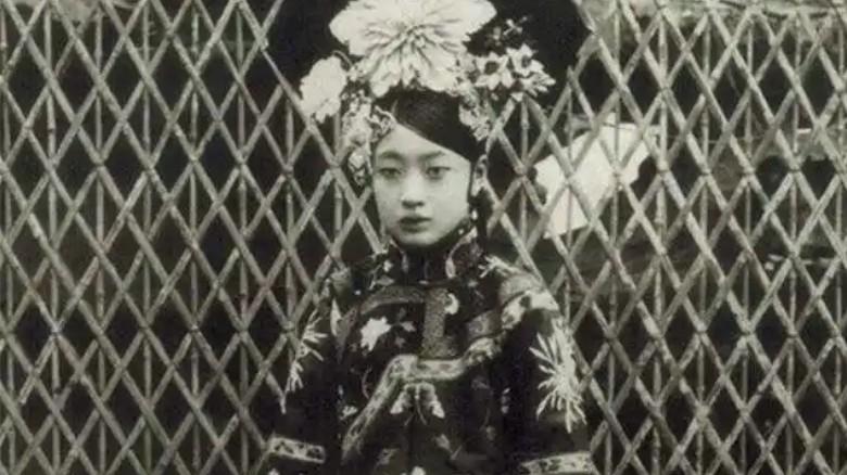 她是末代皇后，有个不能说却公开的秘密是啥，为何沦落到病死监狱