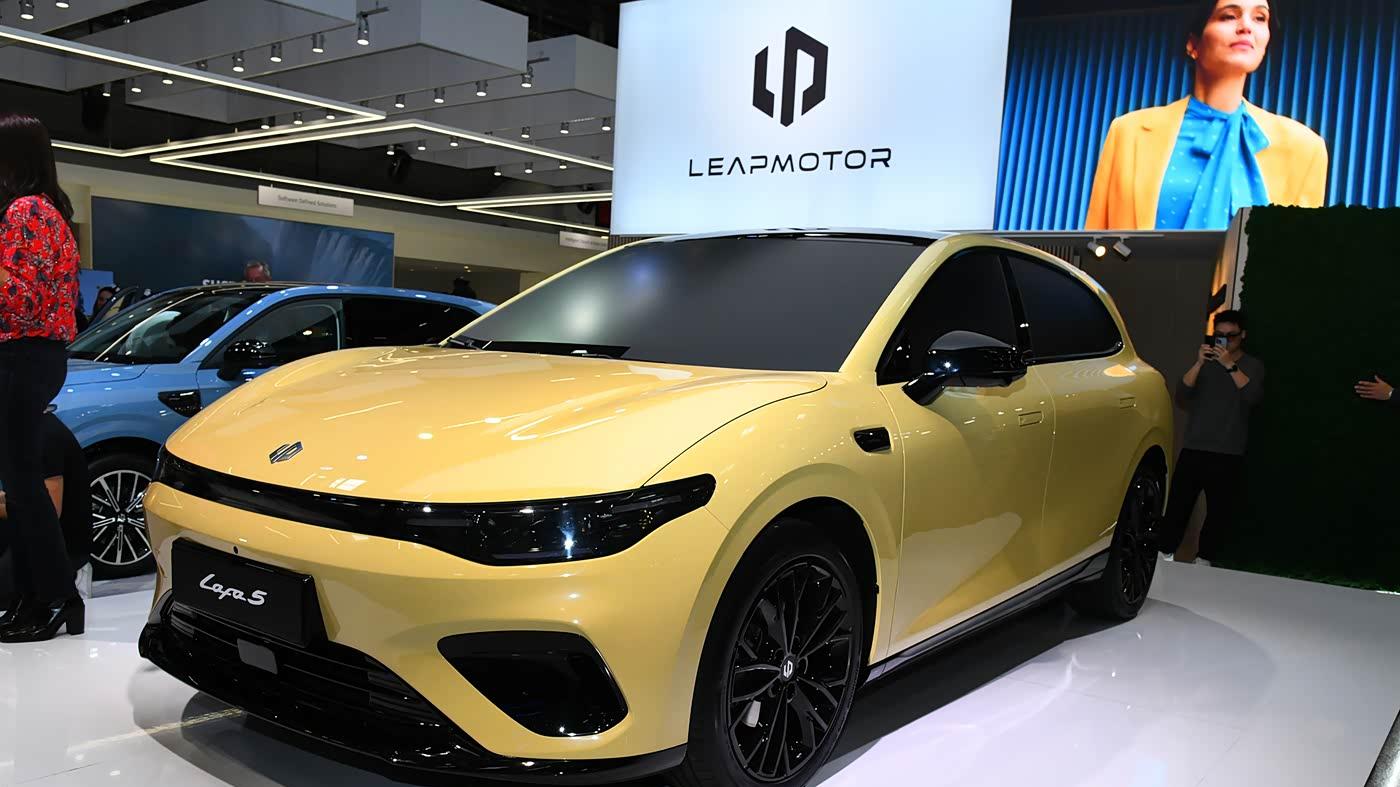 单车导购丨限时9.28万起的零跑Lafa5，除了低配都值得买？