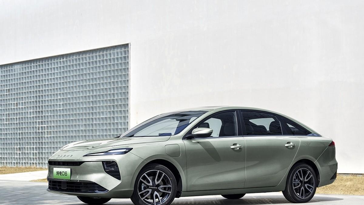 央视新闻直播硬核实测荣威纯电D6